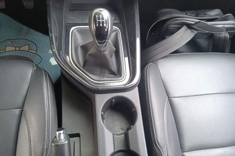 Used Dongfeng Fengon S560 2019 1.8L Manual Urban Model Gear Lever