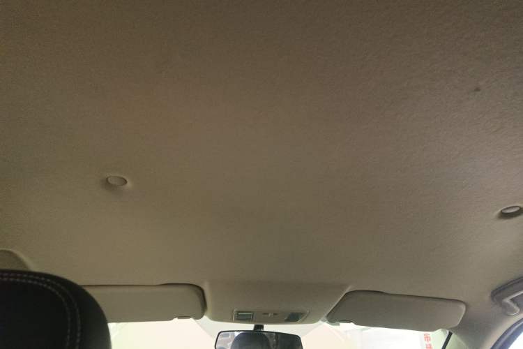 Used Dongfeng Fengon S560 2019 1.8L CVT Elite Model Headliner