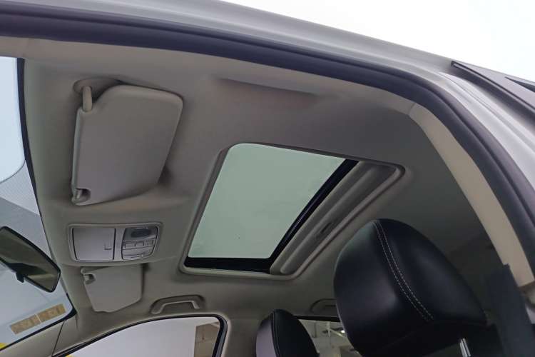 Used Dongfeng Fengon S560 2019 1.8L CVT Elite Model Headliner