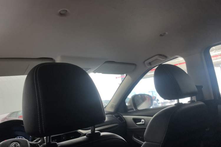 Used Dongfeng Fengon S560 2019 1.8L CVT Elite Model Headliner