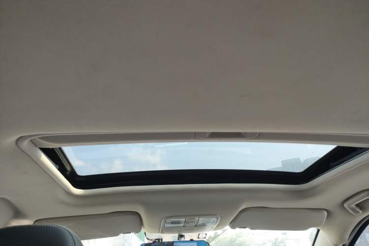 Used Dongfeng Fengon S560 2019 1.8L CVT Elite Model Headliner