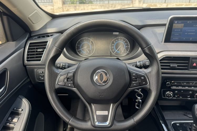 Used Dongfeng Fengon S560 2019 1.8L CVT Elite Model Interior 1