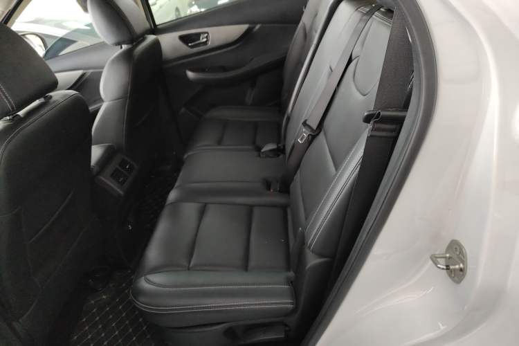 Used Dongfeng Fengon S560 2019 1.8L Manual Urban Model Interior 1