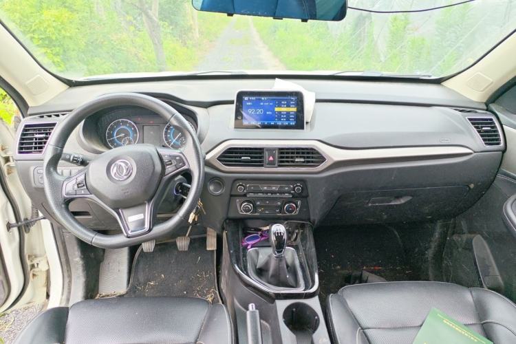 Used Dongfeng Fengon S560 2019 1.8L Manual Urban Model Interior 2