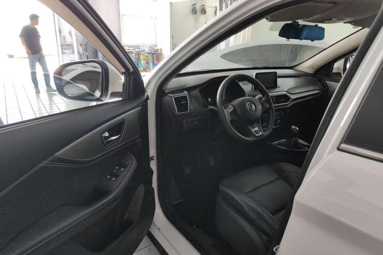 Used Dongfeng Fengon S560 2019 1.8L Manual Urban Model Interior 2