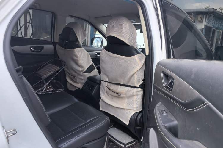 Used Dongfeng Fengon S560 2019 1.8L CVT Elite Model Interior 2