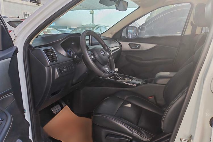 Used Dongfeng Fengon S560 2019 1.8L CVT Elite Model Interior 3