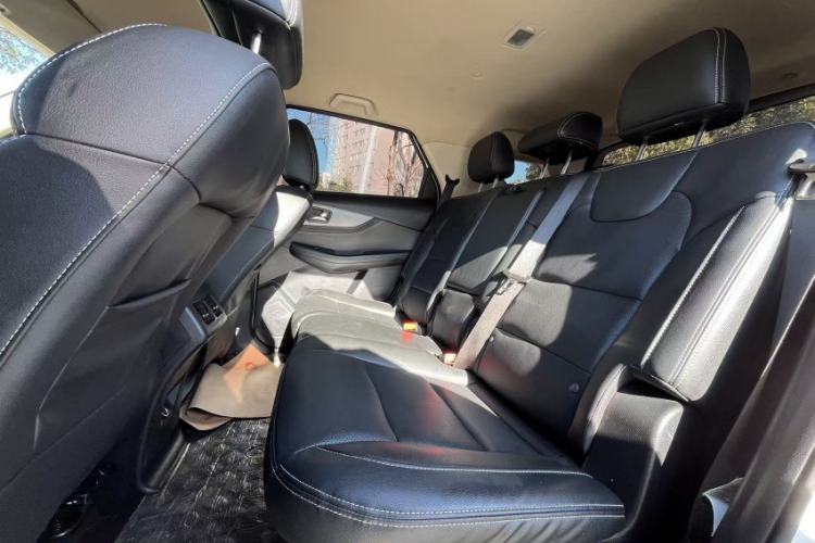 Used Dongfeng Fengon S560 2019 1.8L CVT Elite Model Interior 3