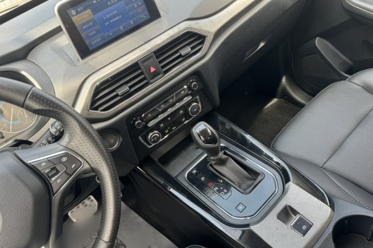 Used Dongfeng Fengon S560 2019 1.8L CVT Elite Model Interior 3
