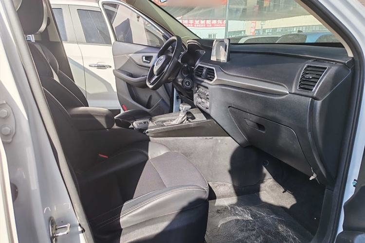 Used Dongfeng Fengon S560 2019 1.8L CVT Elite Model Interior 5