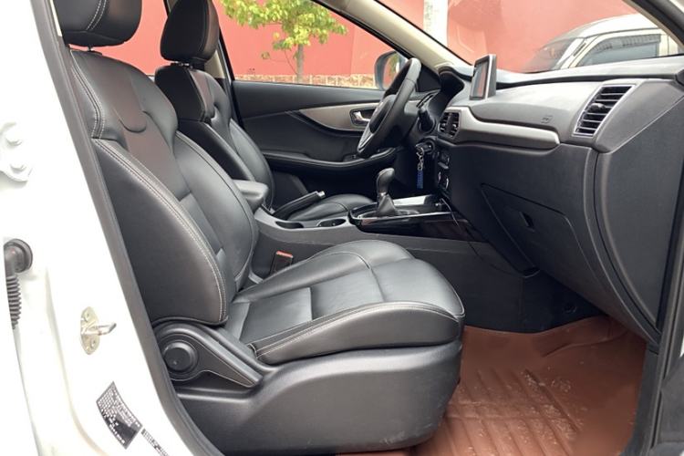 Used Dongfeng Fengon S560 2019 1.8L Manual Urban Model Interior 6