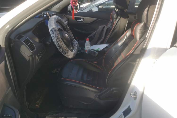 Used Dongfeng Fengon S560 2019 1.8L Manual Urban Model Left Front Seat