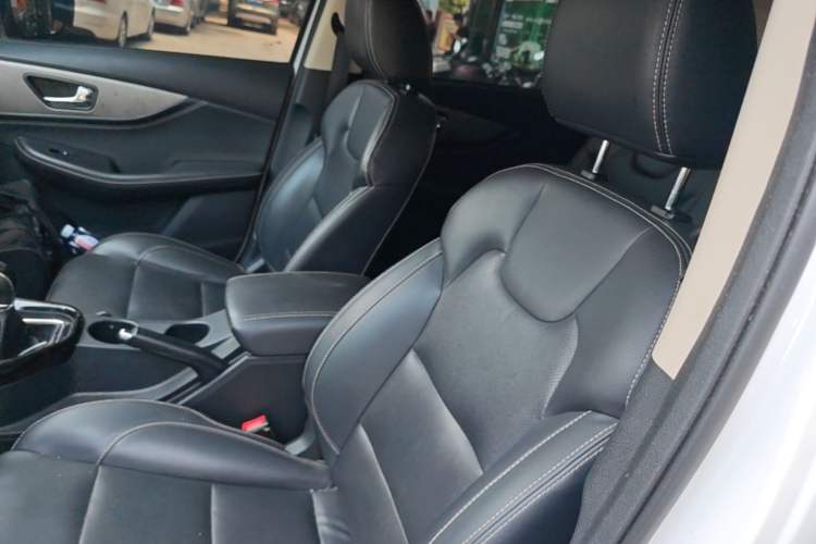 Used Dongfeng Fengon S560 2019 1.8L Manual Urban Model Left Front Seat
