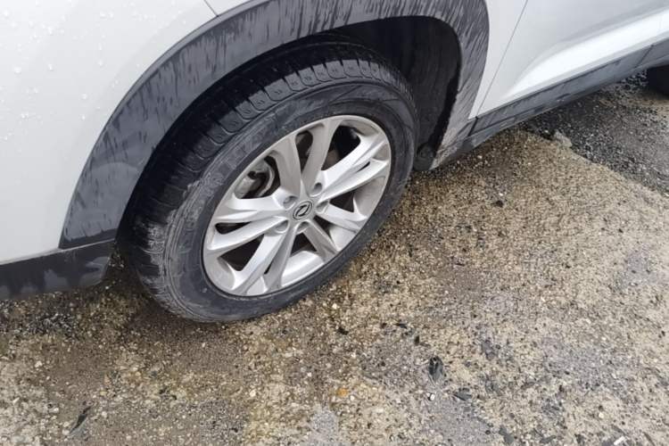 Used Dongfeng Fengon S560 2019 1.8L CVT Elite Model Left Front Wheel Hub