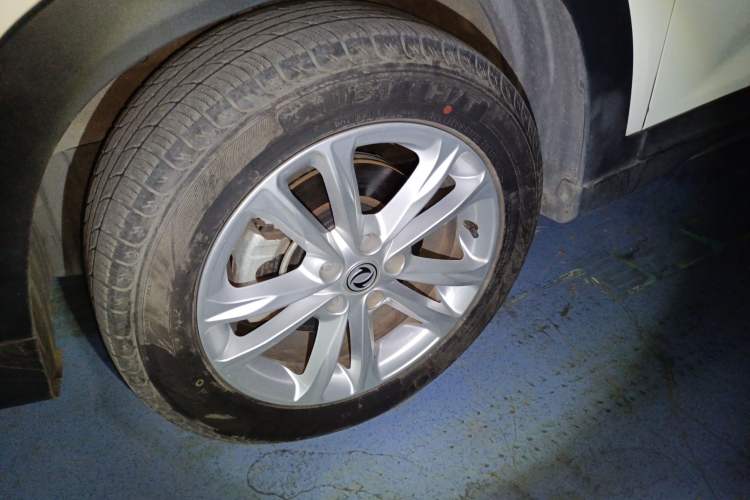 Used Dongfeng Fengon S560 2019 1.8L CVT Elite Model Left Front Wheel Hub