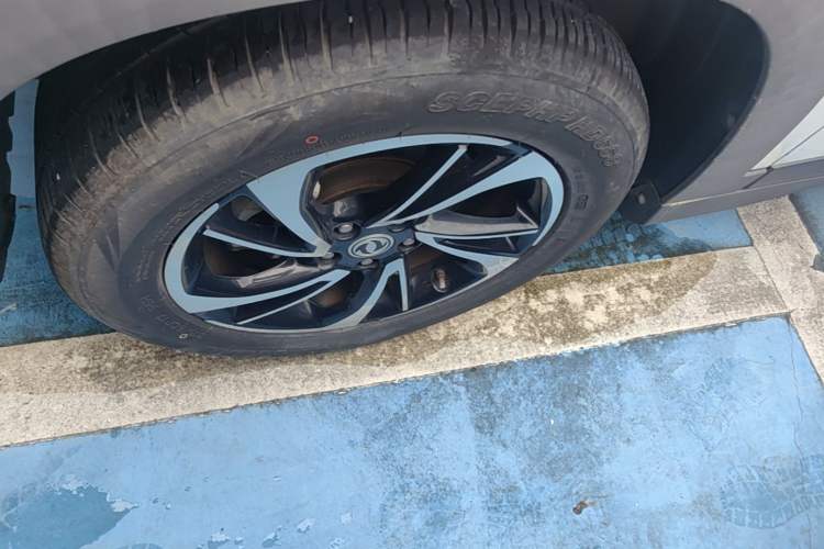 Used Dongfeng Fengon S560 2019 1.8L CVT Comfort Edition Left Front Wheel Hub