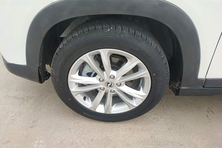 Used Dongfeng Fengon S560 2019 1.8L Manual Urban Model Left Front Wheel Hub