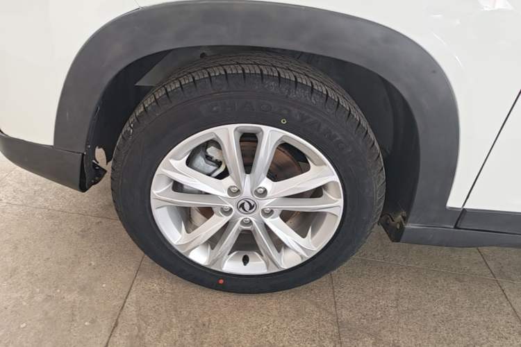 Used Dongfeng Fengon S560 2019 1.8L Manual Urban Model Left Front Wheel Hub