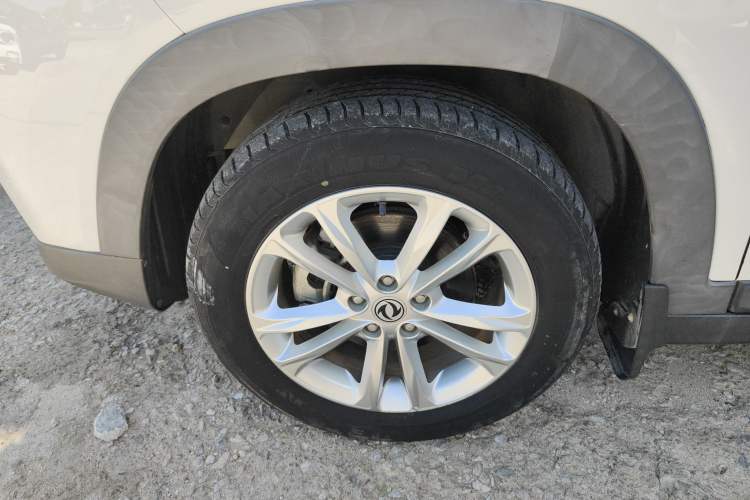 Used Dongfeng Fengon S560 2019 1.8L Manual Urban Model Left Front Wheel Hub