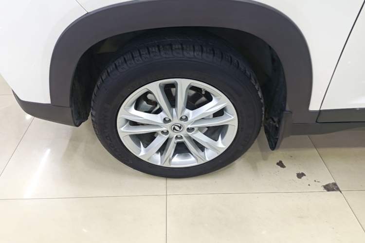 Used Dongfeng Fengon S560 2019 1.8L Manual Urban Model Left Front Wheel Hub