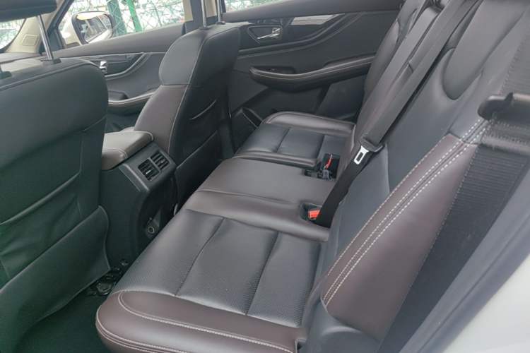 Used Dongfeng Fengon S560 2019 1.8L CVT Comfort Edition Left Rear Seat