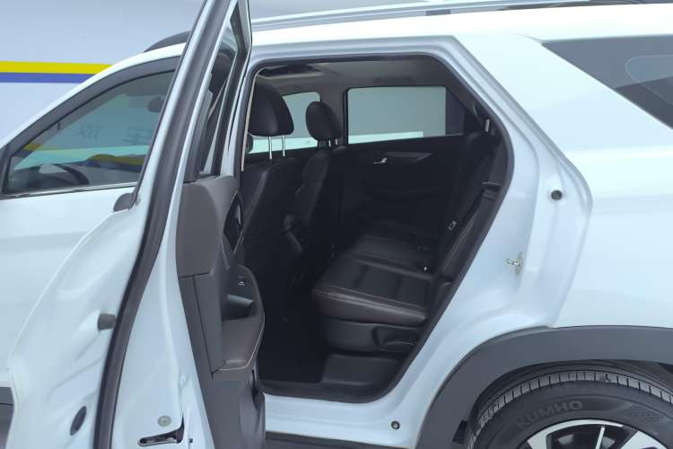 Used Dongfeng Fengon S560 2019 1.8L CVT Comfort Edition Left Rear Seat