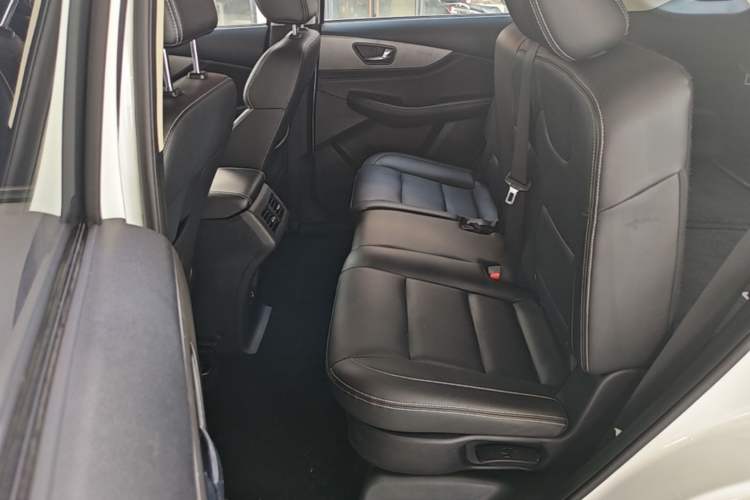 Used Dongfeng Fengon S560 2019 1.8L Manual Urban Model Left Rear Seat