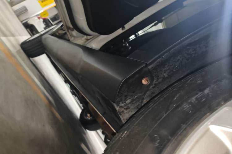 Used Dongfeng Fengon S560 2019 1.8L Manual Urban Model Left Side Sill