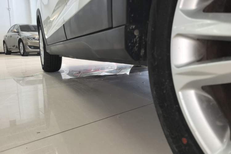 Used Dongfeng Fengon S560 2019 1.8L CVT Elite Model Left Side Sill