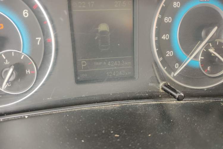 Used Dongfeng Fengon S560 2019 1.8L CVT Elite Model Odometer Close Up