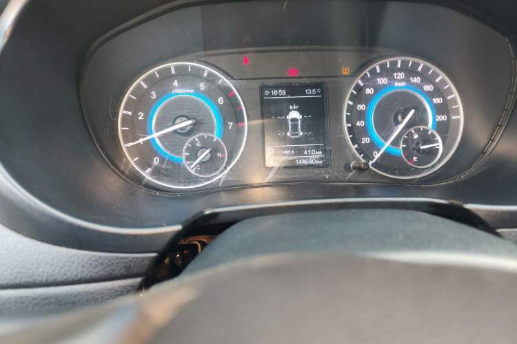 Used Dongfeng Fengon S560 2019 1.8L CVT Elite Model Odometer Close Up