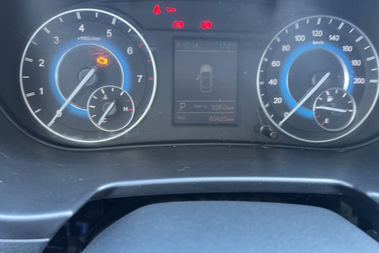 Used Dongfeng Fengon S560 2019 1.8L CVT Elite Model Odometer Close Up