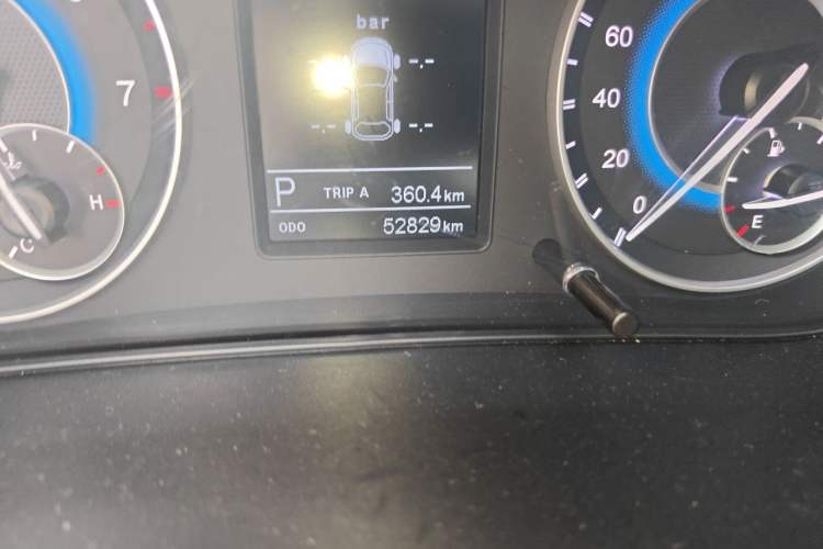 Used Dongfeng Fengon S560 2019 1.8L CVT Elite Model Odometer Close Up