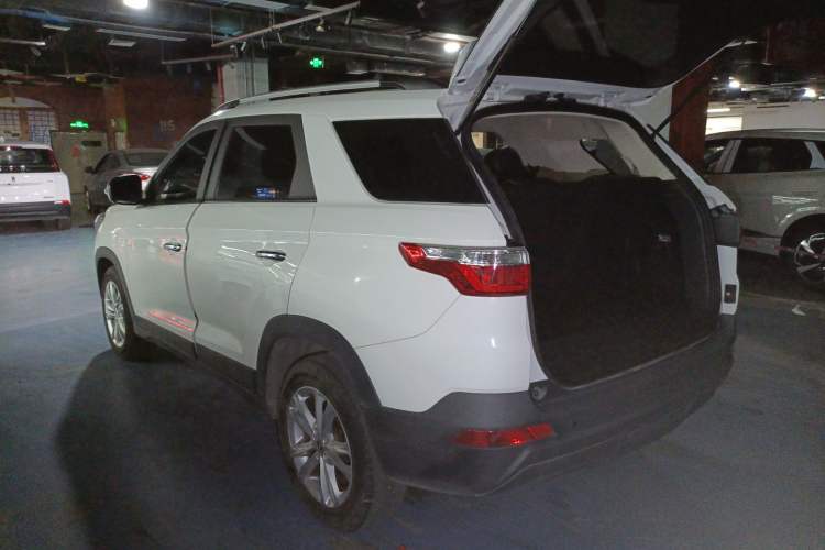 Used Dongfeng Fengon S560 2019 1.8L CVT Elite Model Rear Left 45 Deg