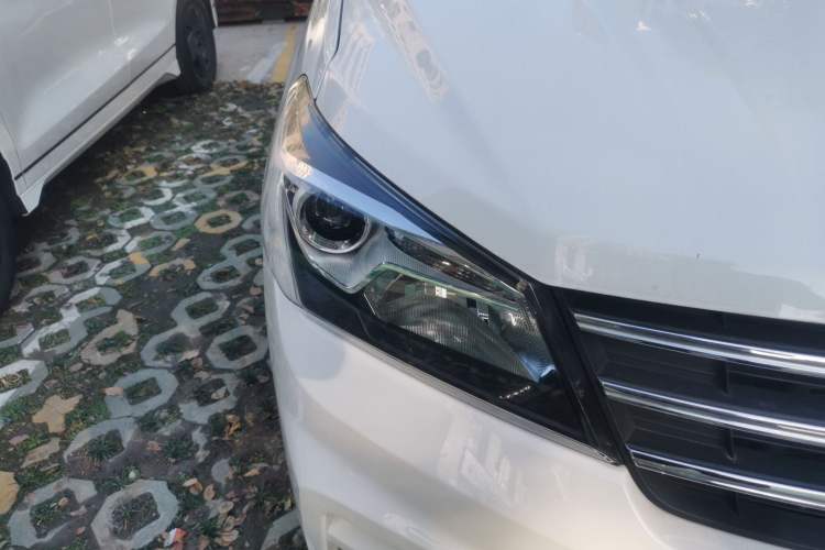 Used Dongfeng Fengon S560 2019 1.8L Manual Urban Model Right Front Headlight