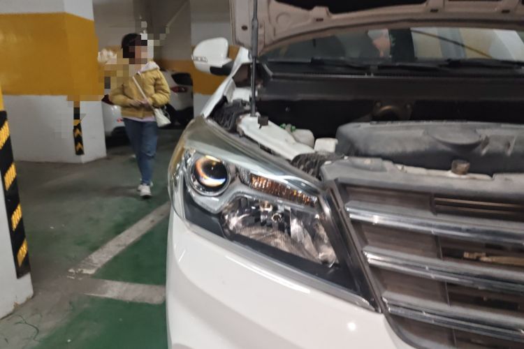 Used Dongfeng Fengon S560 2019 1.8L CVT Elite Model Right Front Headlight