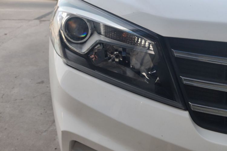 Used Dongfeng Fengon S560 2019 1.8L CVT Elite Model Right Front Headlight