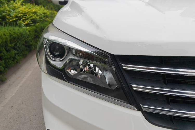 Used Dongfeng Fengon S560 2019 1.8L Manual Urban Model Right Front Headlight