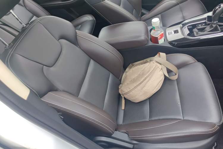 Used Dongfeng Fengon S560 2019 1.8L CVT Comfort Edition Right Front Seat