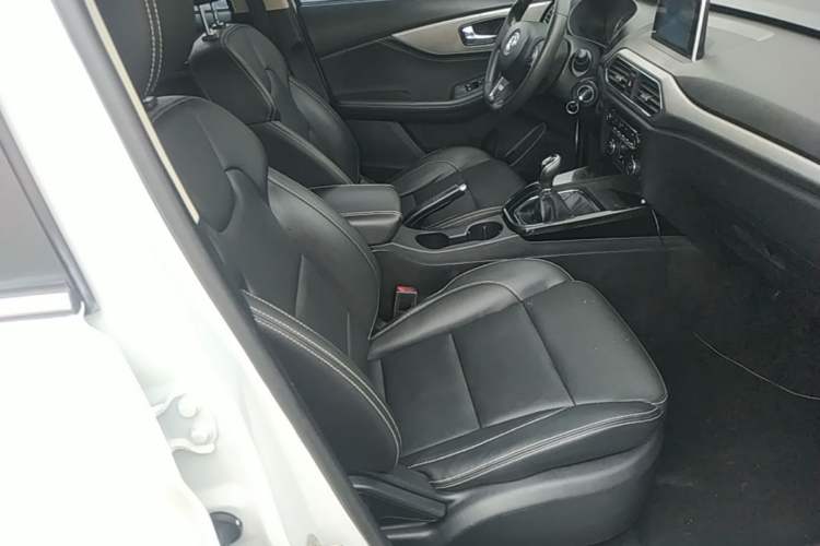Used Dongfeng Fengon S560 2019 1.8L Manual Urban Model Right Front Seat