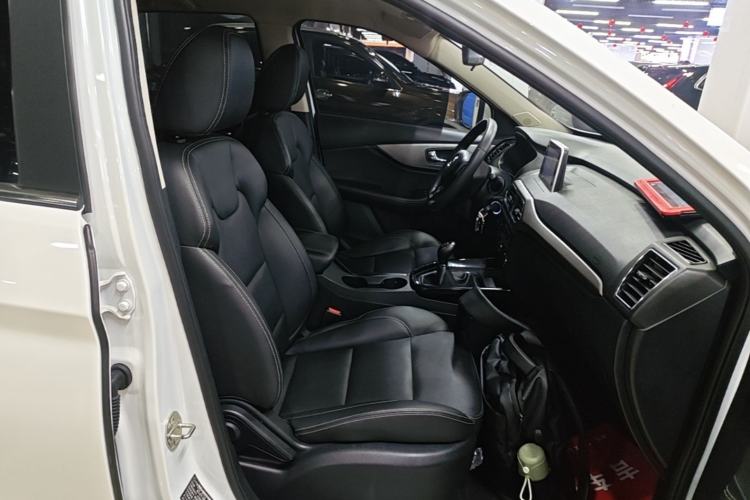 Used Dongfeng Fengon S560 2019 1.8L Manual Urban Model Right Front Seat