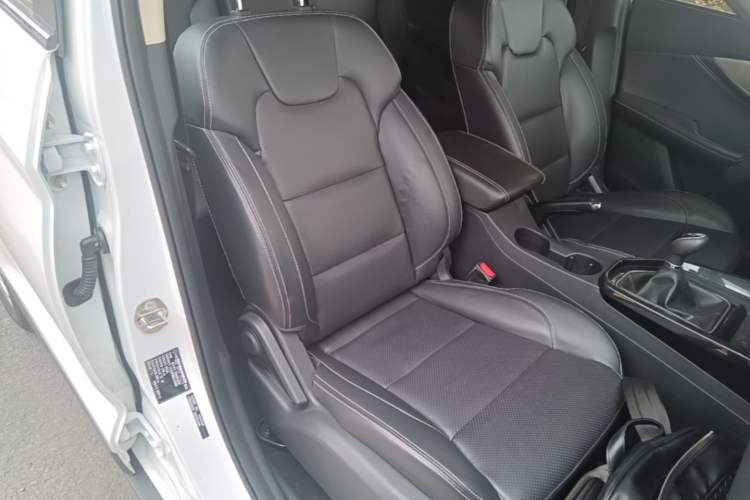 Used Dongfeng Fengon S560 2019 1.8L Manual Urban Model Right Front Seat