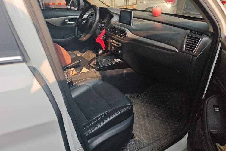 Used Dongfeng Fengon S560 2019 1.8L Manual Urban Model Right Front Seat
