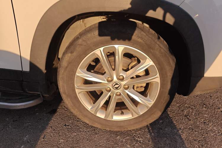 Used Dongfeng Fengon S560 2019 1.8L CVT Elite Model Right Front Wheel Hub