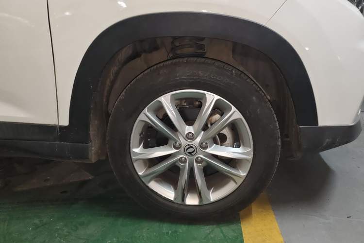Used Dongfeng Fengon S560 2019 1.8L CVT Elite Model Right Front Wheel Hub