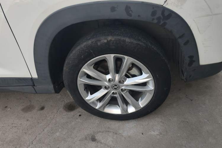Used Dongfeng Fengon S560 2019 1.8L CVT Elite Model Right Front Wheel Hub