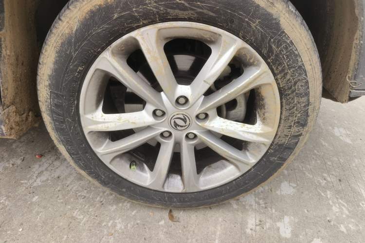 Used Dongfeng Fengon S560 2019 1.8L CVT Elite Model Right Front Wheel Hub