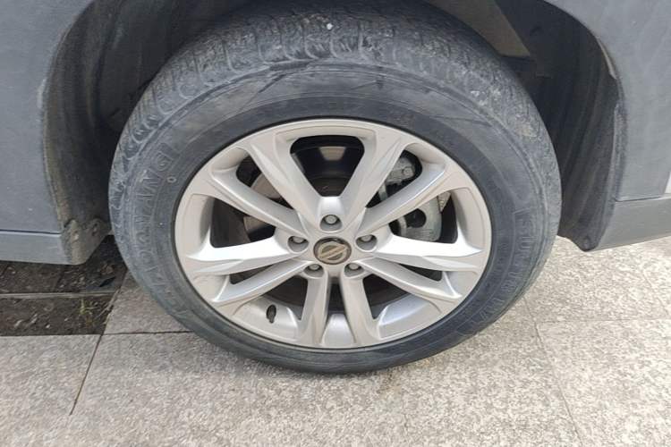 Used Dongfeng Fengon S560 2019 1.8L CVT Elite Model Right Front Wheel Hub