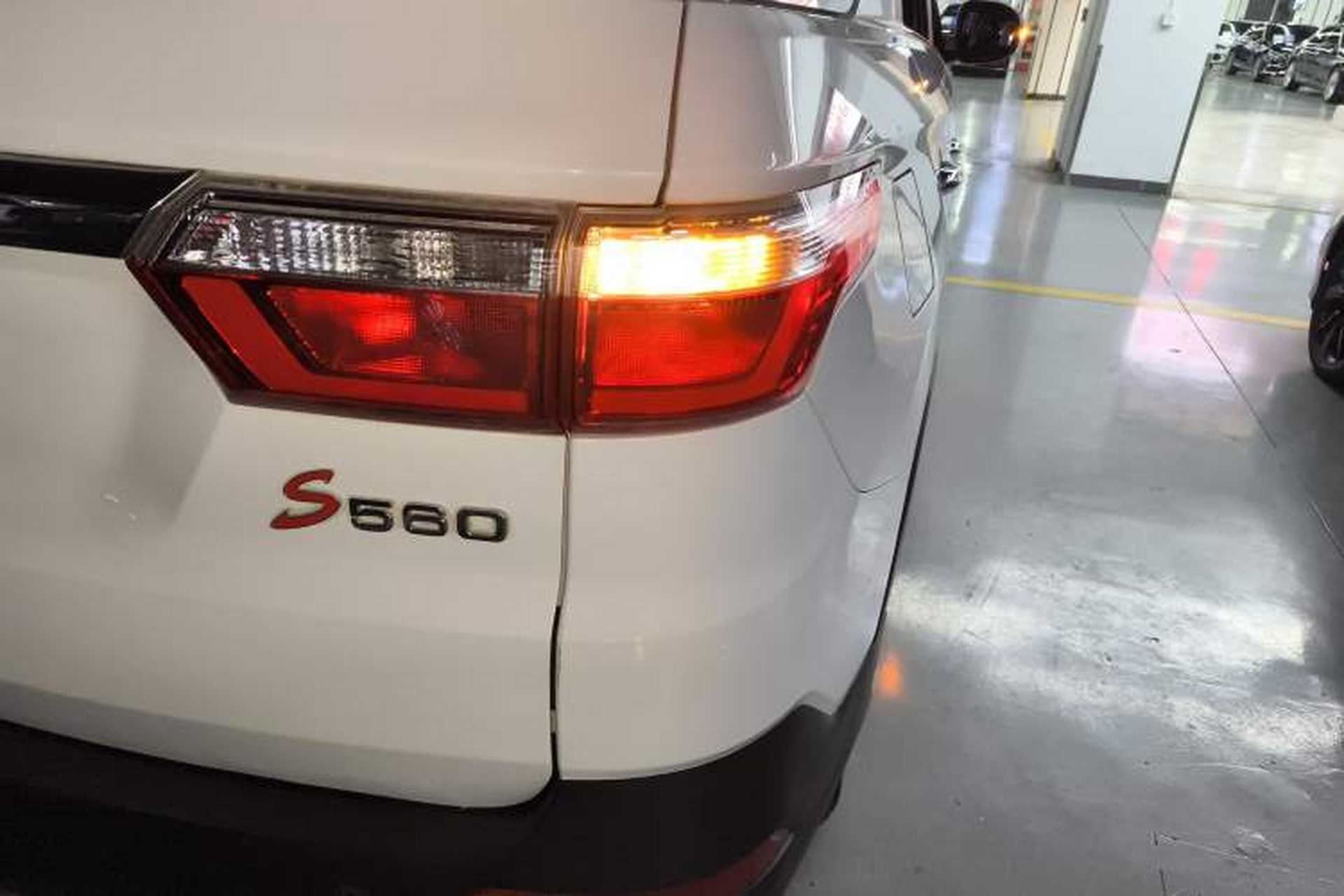Used Dongfeng Fengon S560 2019 1.8L CVT Elite Model Right Rear Taillight
