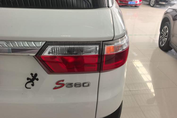Used Dongfeng Fengon S560 2019 1.8L CVT Elite Model Right Rear Taillight